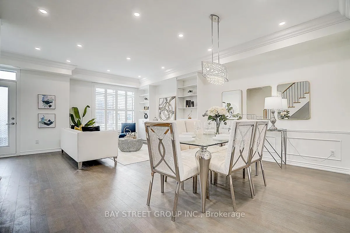 Photo 12 of 74 Village Parkway E, Markham, Unionville — HOMEH