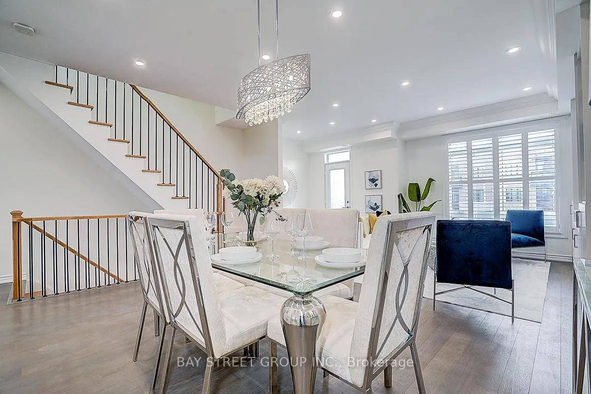 Photo 13 of 74 Village Parkway E, Markham, Unionville — HOMEH
