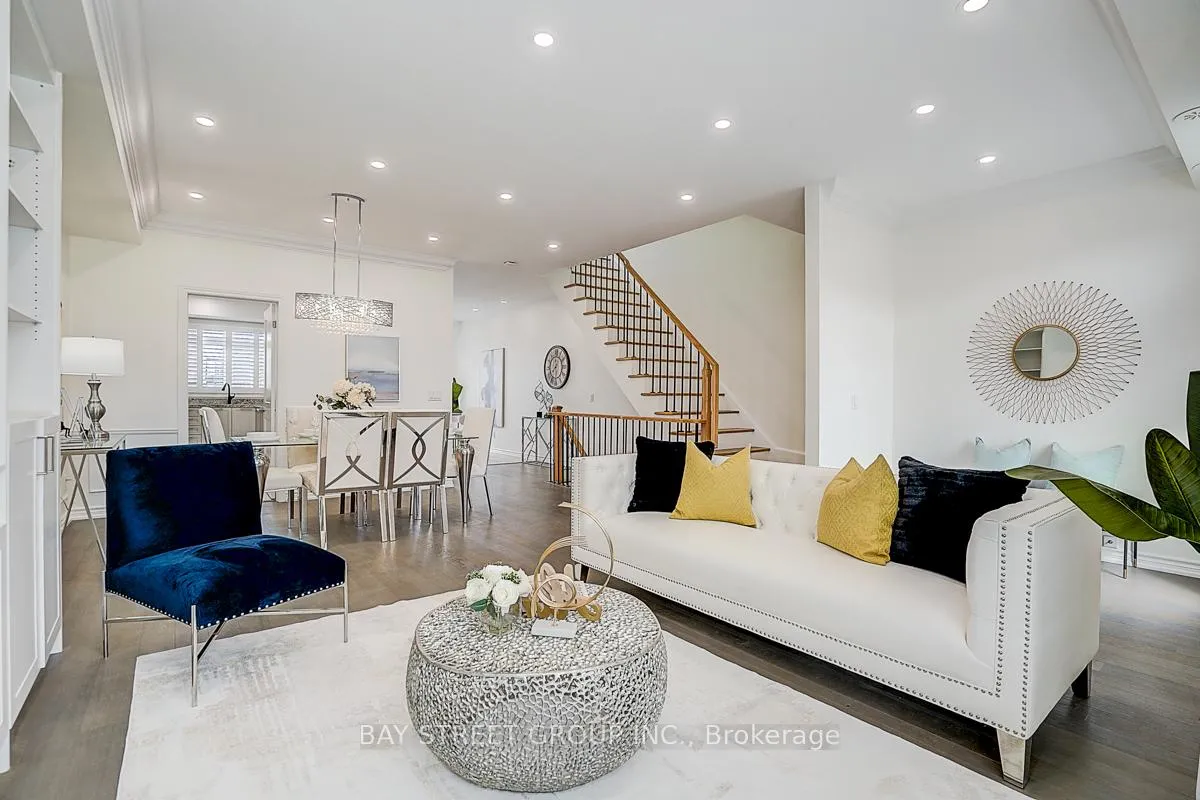 Photo 14 of 74 Village Parkway E, Markham, Unionville — HOMEH