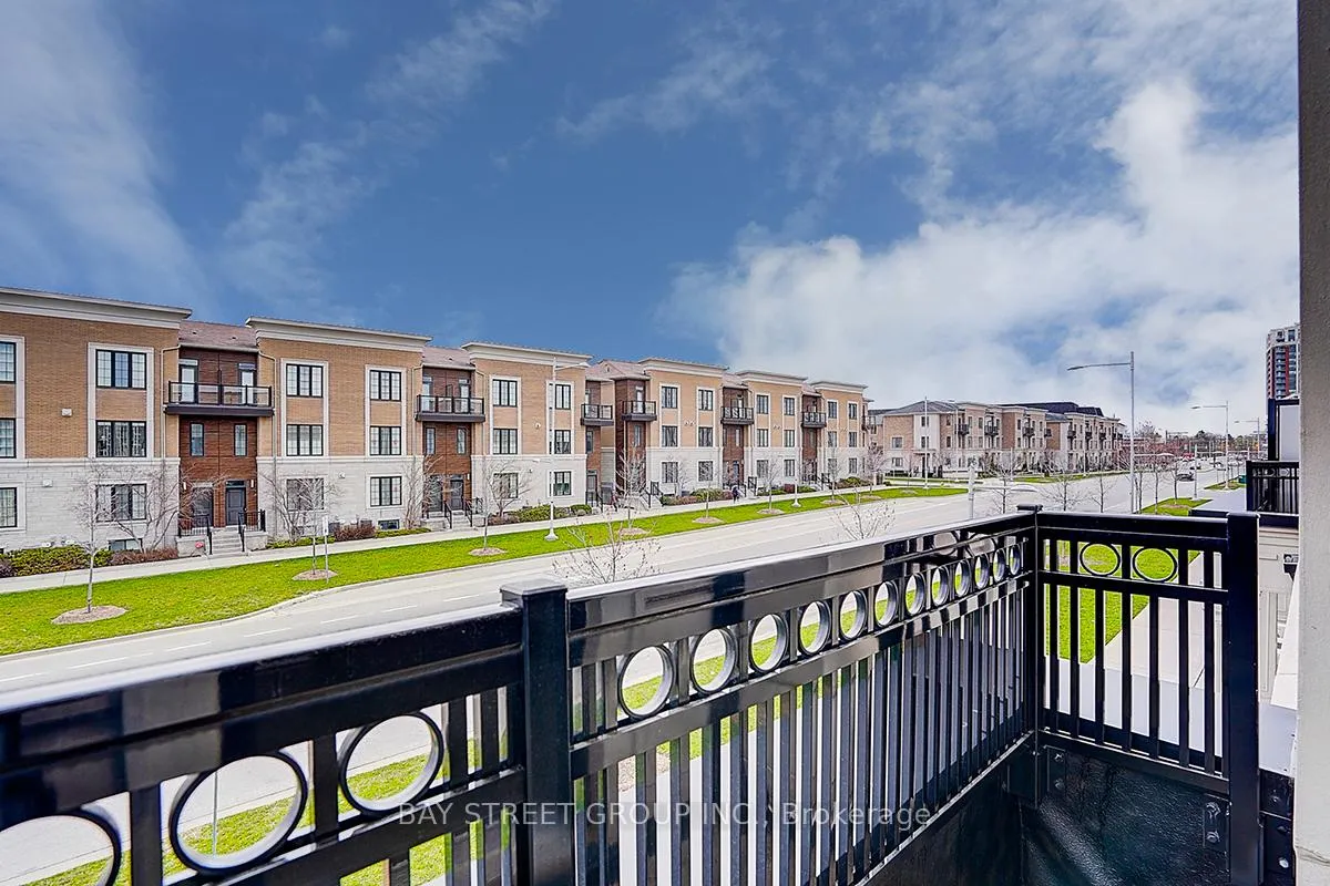 Photo 17 of 74 Village Parkway E, Markham, Unionville — HOMEH