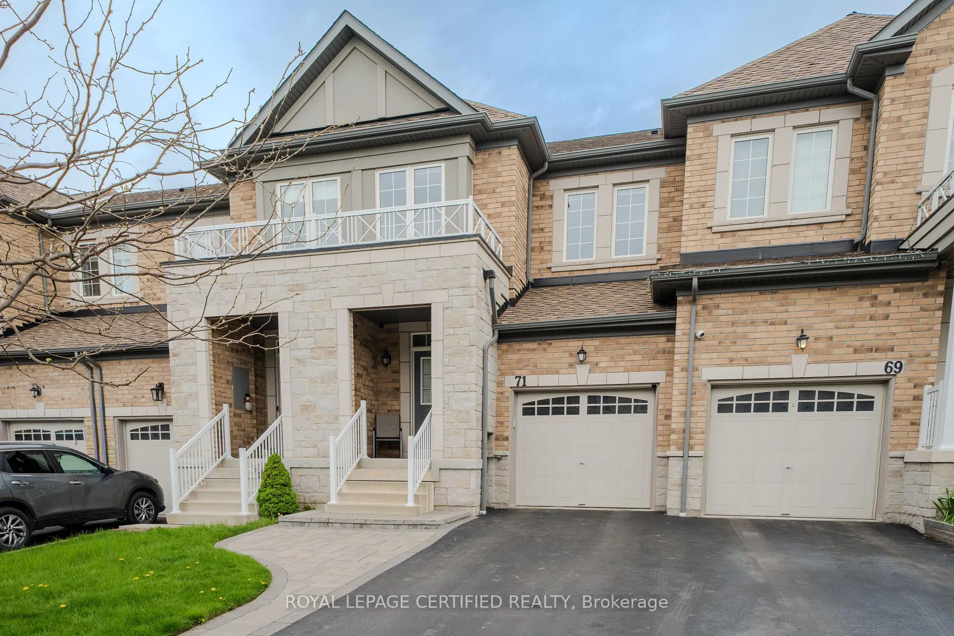 Front of 71 Rimrock. Crescent