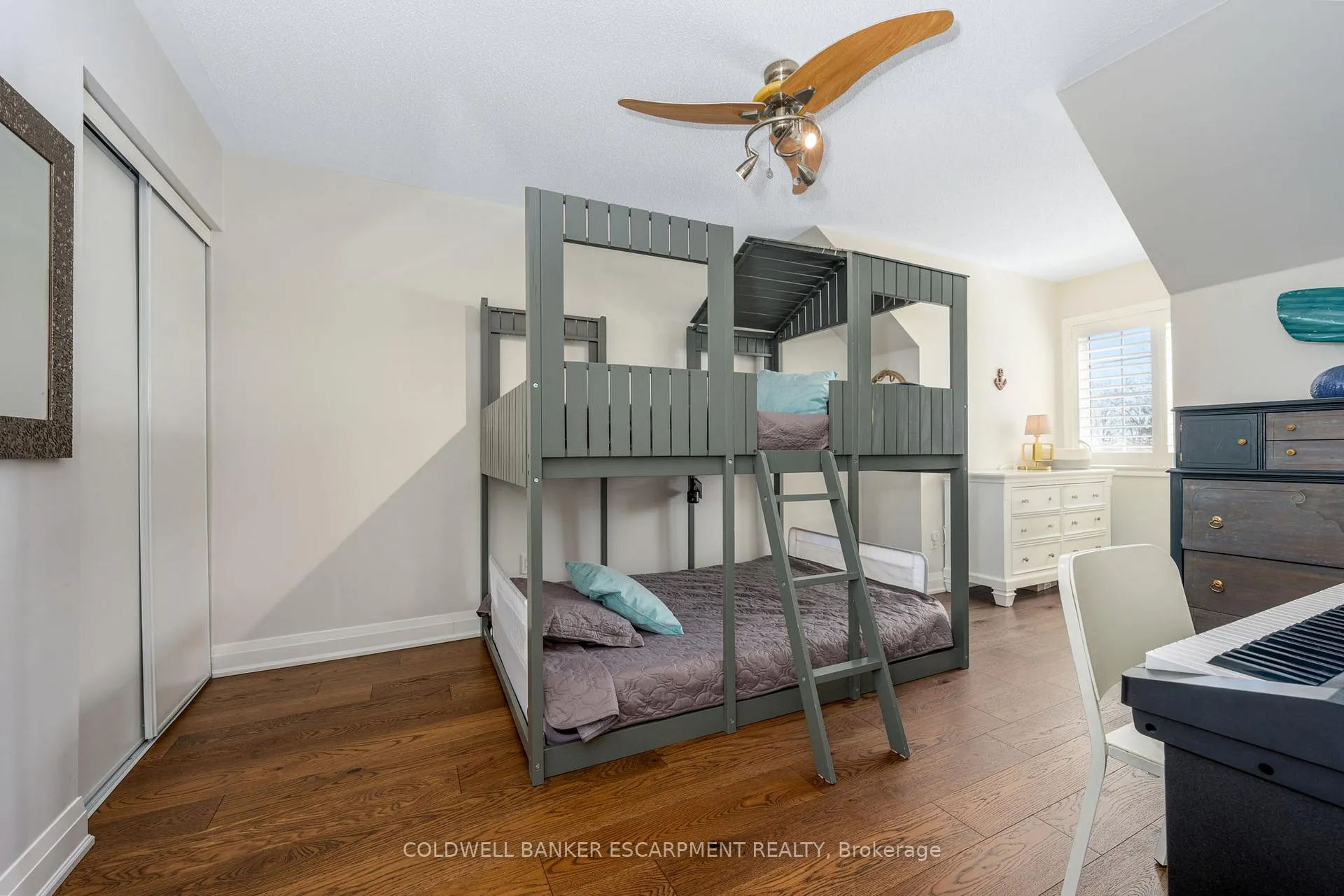 Photo 14 of 420 Trudeau Drive, Milton, Clarke — HOMEH