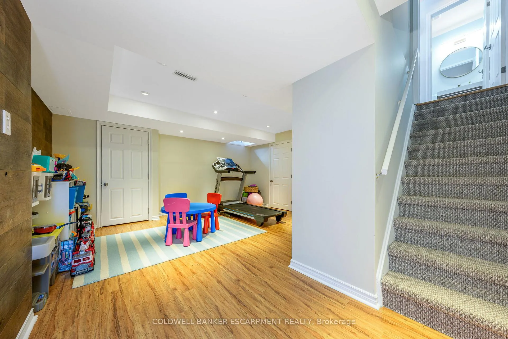 Photo 17 of 420 Trudeau Drive, Milton, Clarke — HOMEH