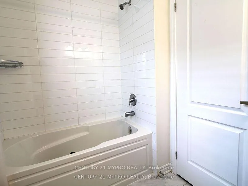 Photo 25 of 71 Westfield Drive, Whitby, Rural Whitby — HOMEH