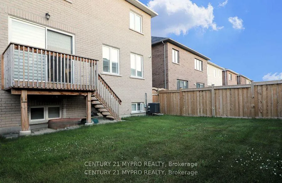 Photo 27 of 71 Westfield Drive, Whitby, Rural Whitby — HOMEH