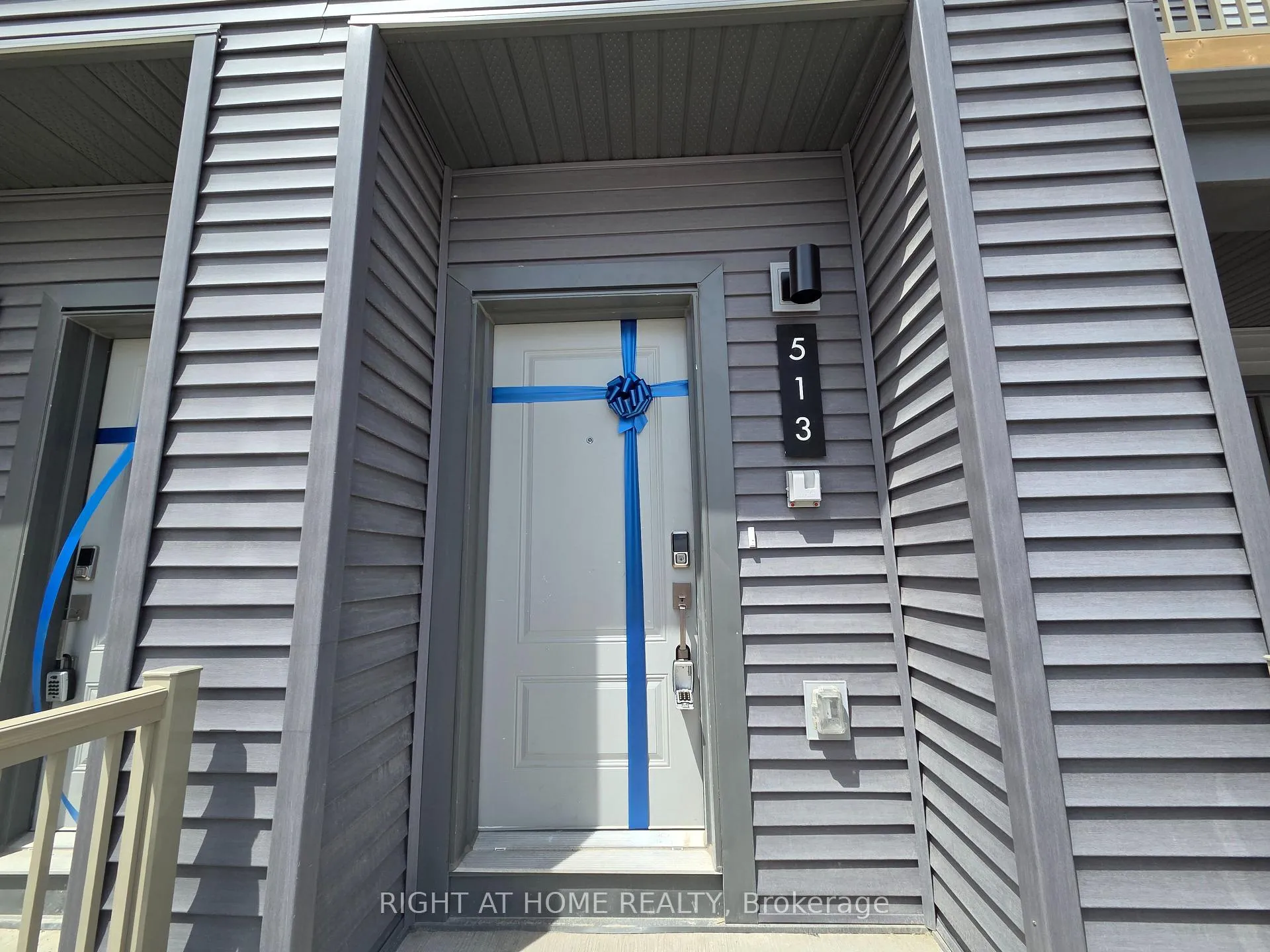 Photo 2 of 513 Celestine Private, Ottawa, Barrhaven - Heritage Park — HOMEH