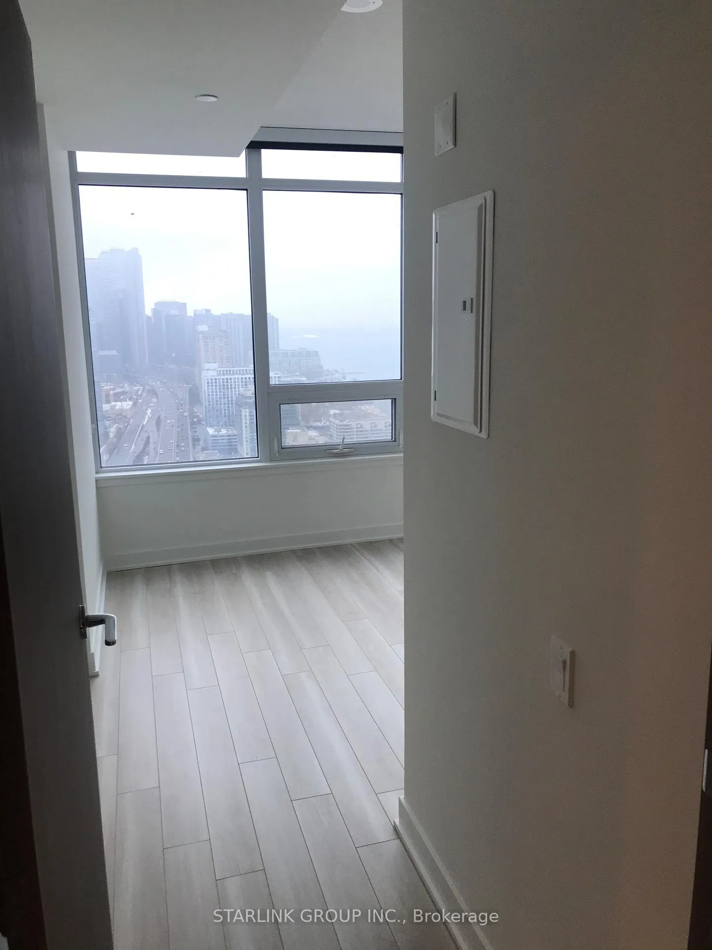 Photo 4 of Unit 4312, 17 Bathurst Street, Toronto, Waterfront Communities — HOMEH