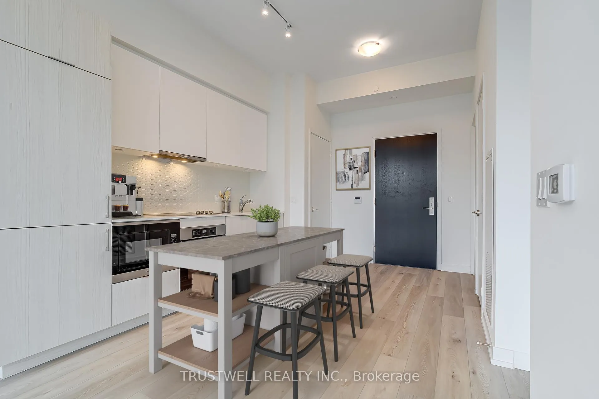 Photo 4 of Unit 1004, 158 Front Street E, Toronto, Moss Park — HOMEH