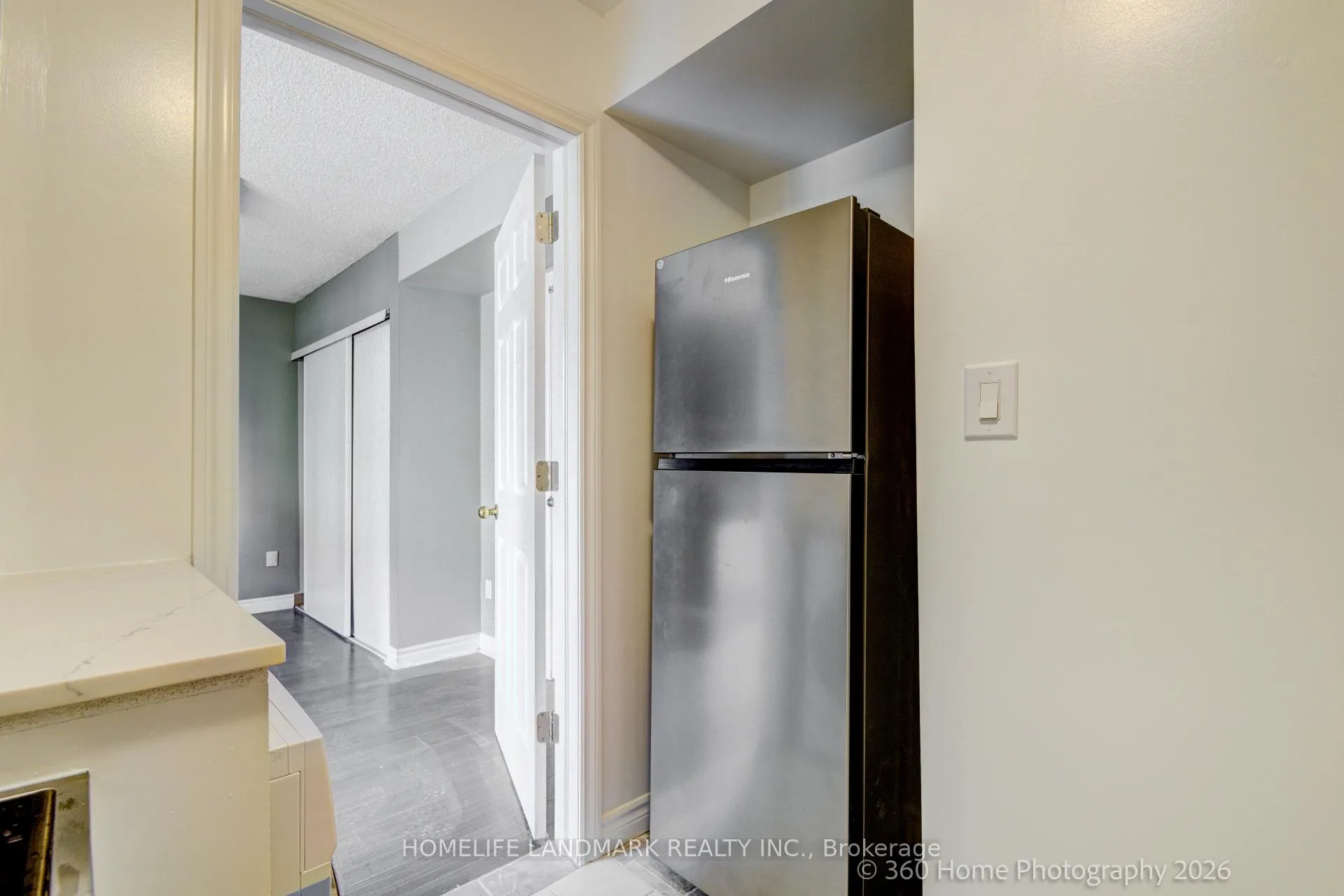 Photo 4 of Unit Lower, 189 Leitchcroft Crescent, Markham, Commerce Valley — HOMEH