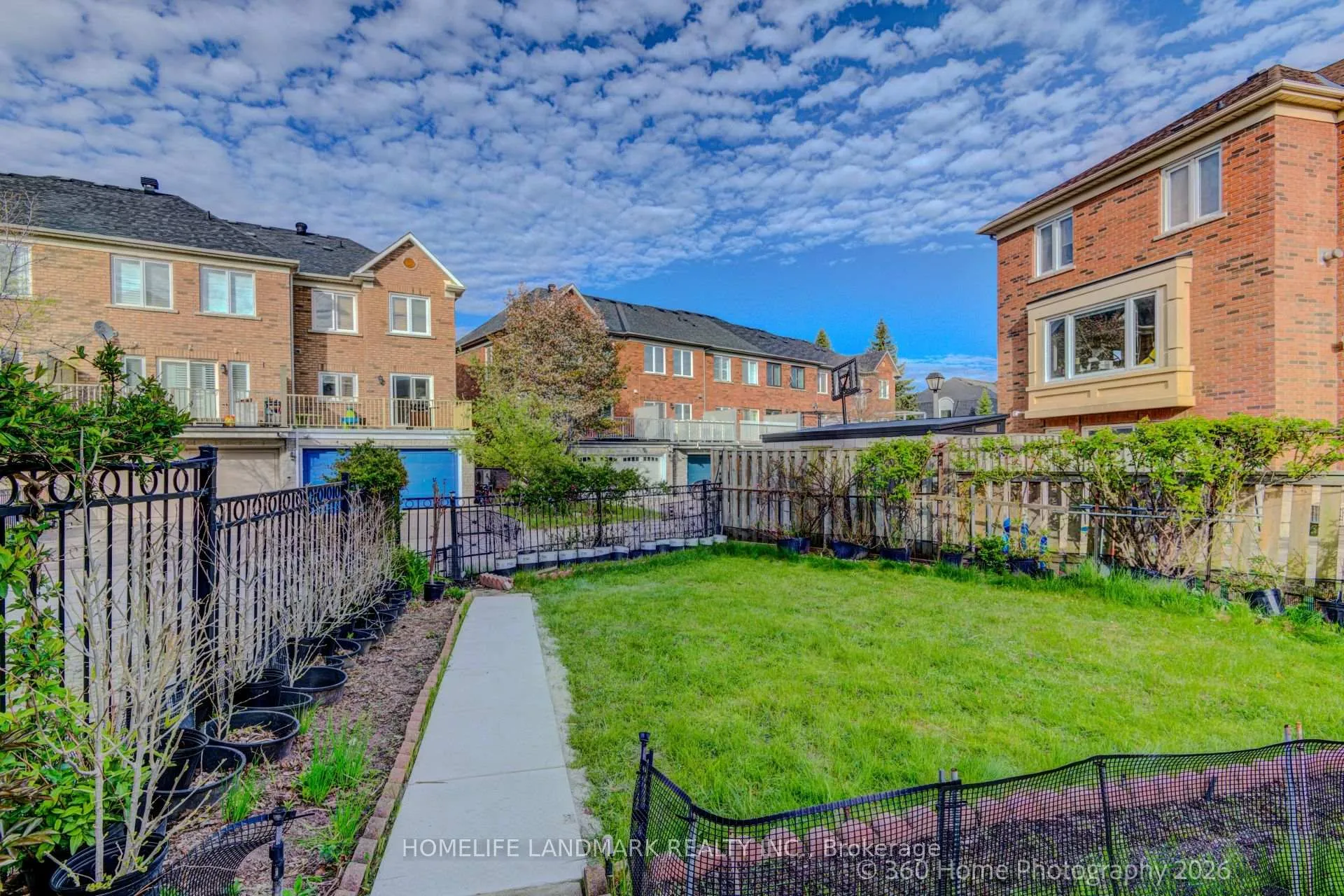 Photo 9 of Unit Lower, 189 Leitchcroft Crescent, Markham, Commerce Valley — HOMEH