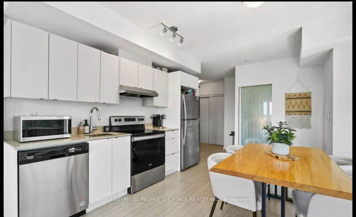 Photo 5 of Unit A616, 3210 Dakota Common, Burlington, Alton — HOMEH