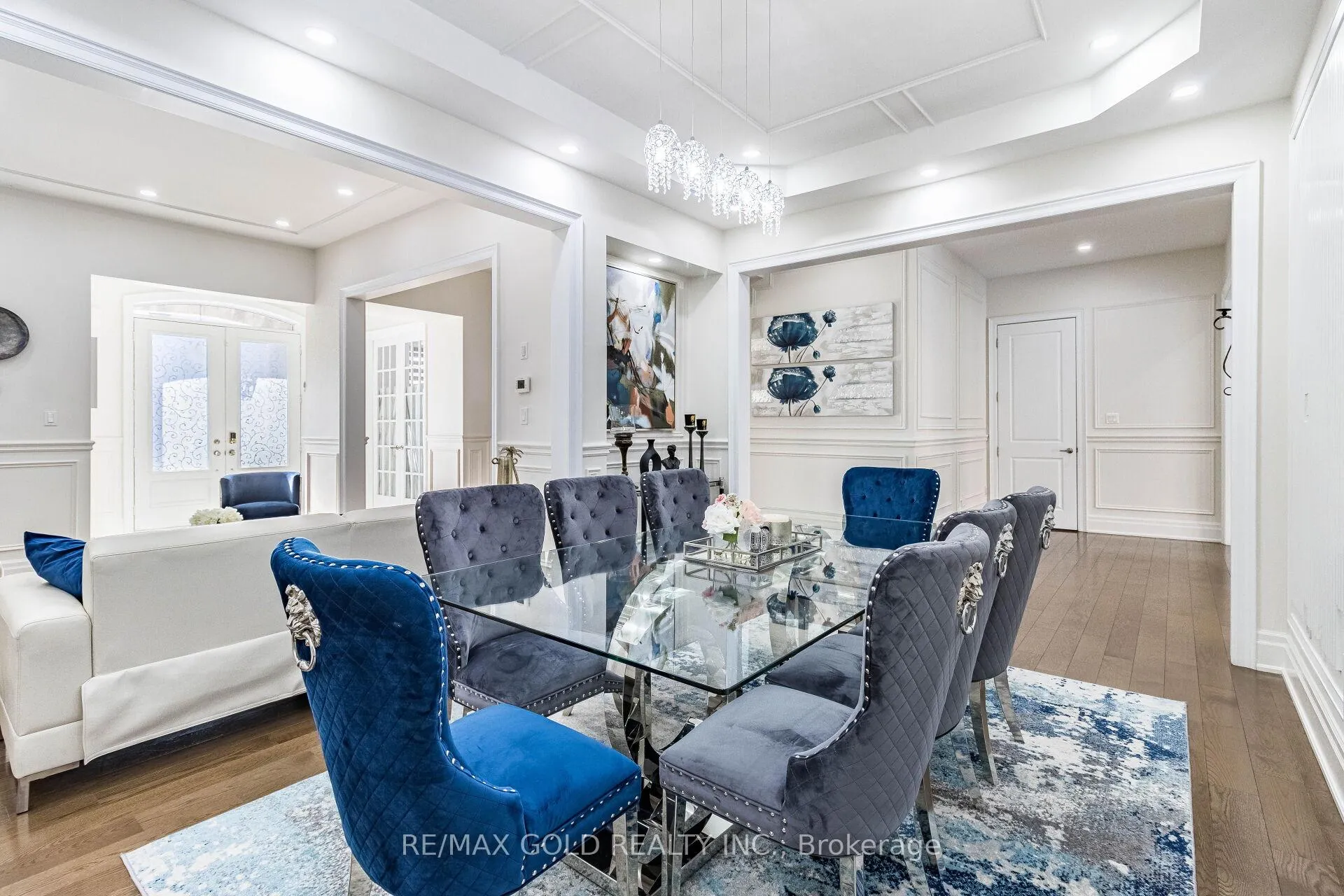 Photo 7 of 28 Cloverhaven Road, Brampton, Toronto Gore Rural Estate — HOMEH