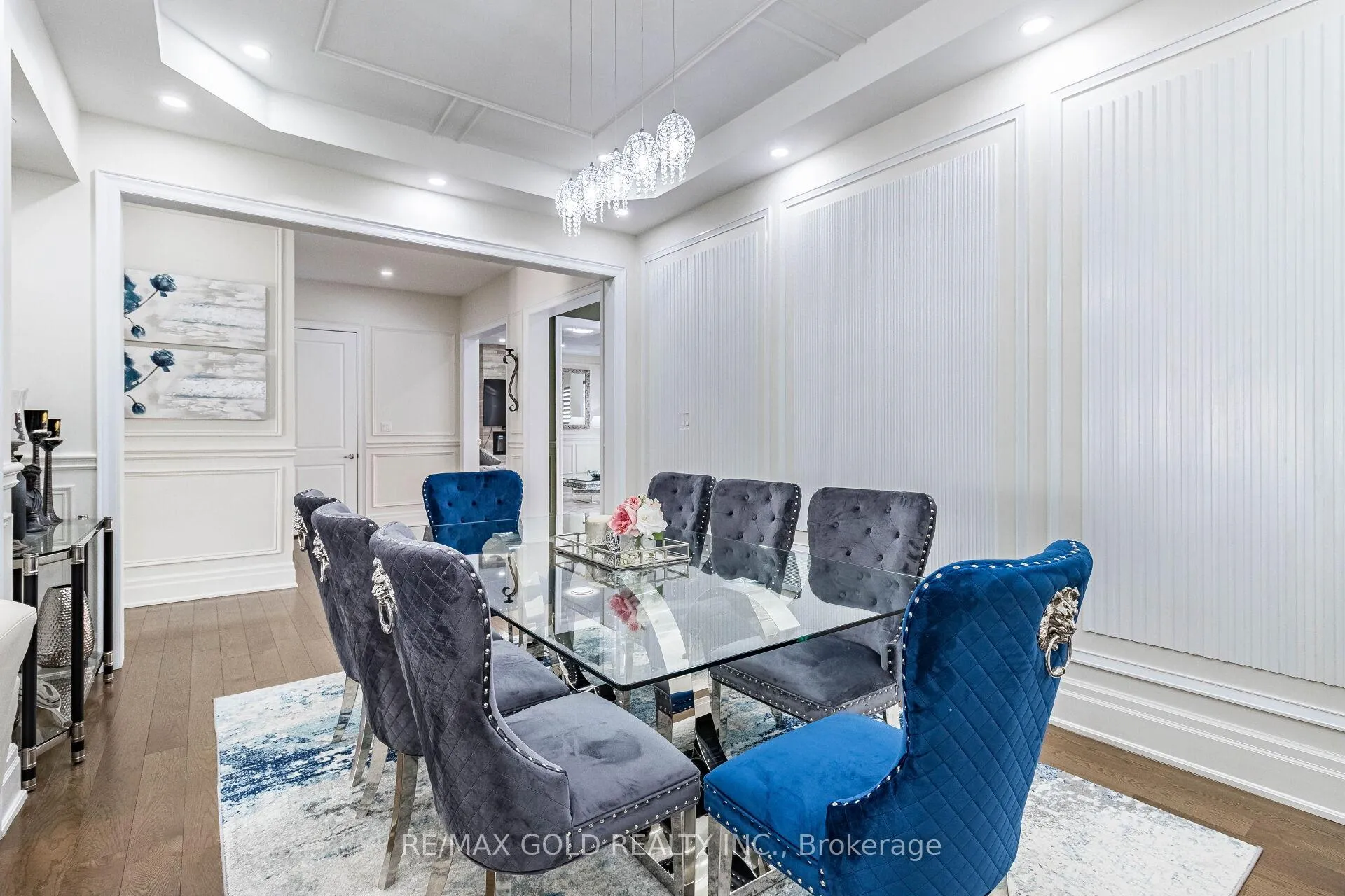 Photo 10 of 28 Cloverhaven Road, Brampton, Toronto Gore Rural Estate — HOMEH