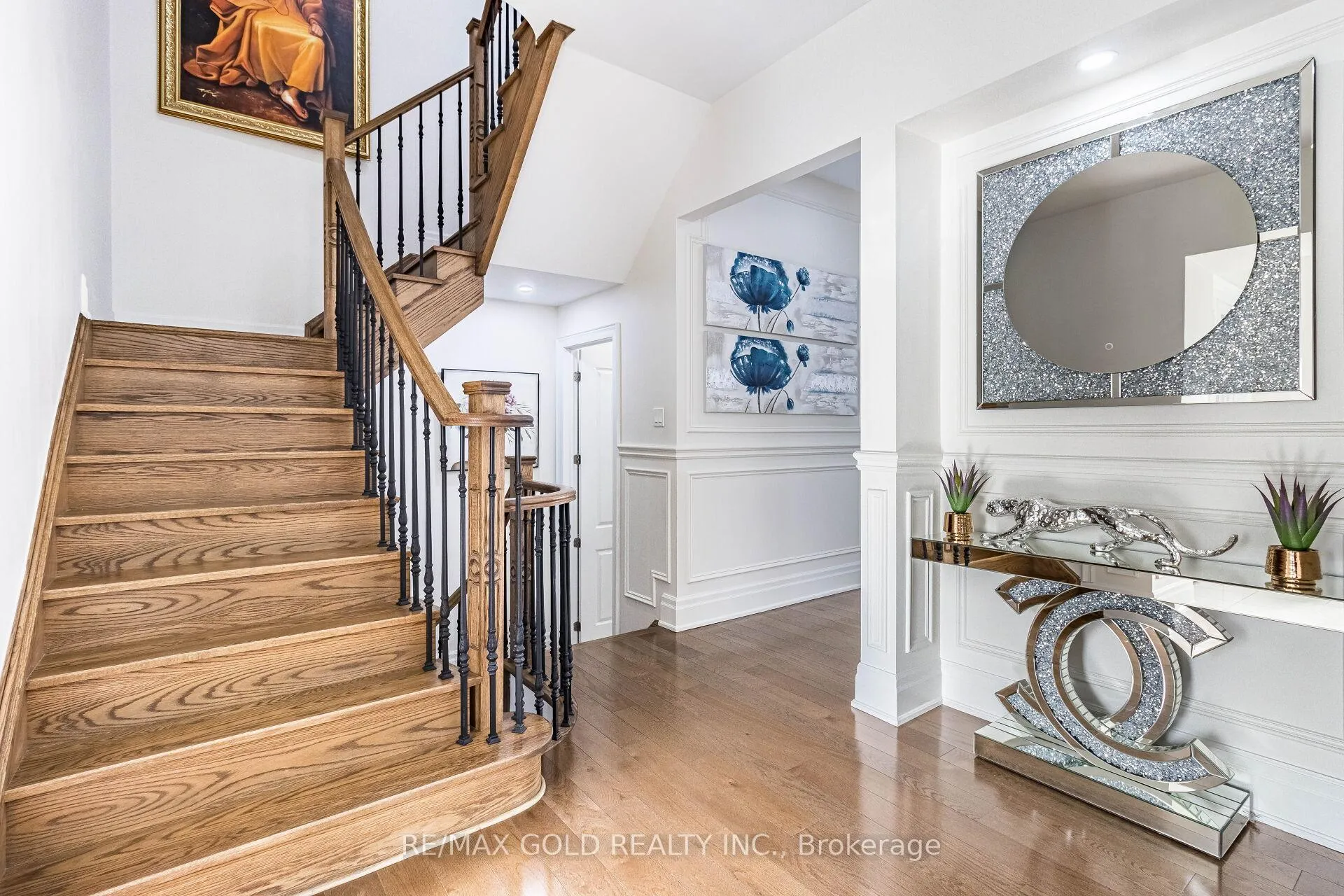 Photo 13 of 28 Cloverhaven Road, Brampton, Toronto Gore Rural Estate — HOMEH