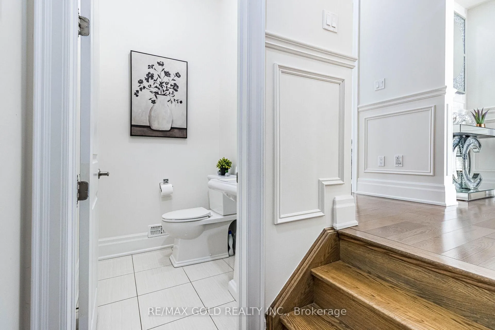 Photo 14 of 28 Cloverhaven Road, Brampton, Toronto Gore Rural Estate — HOMEH