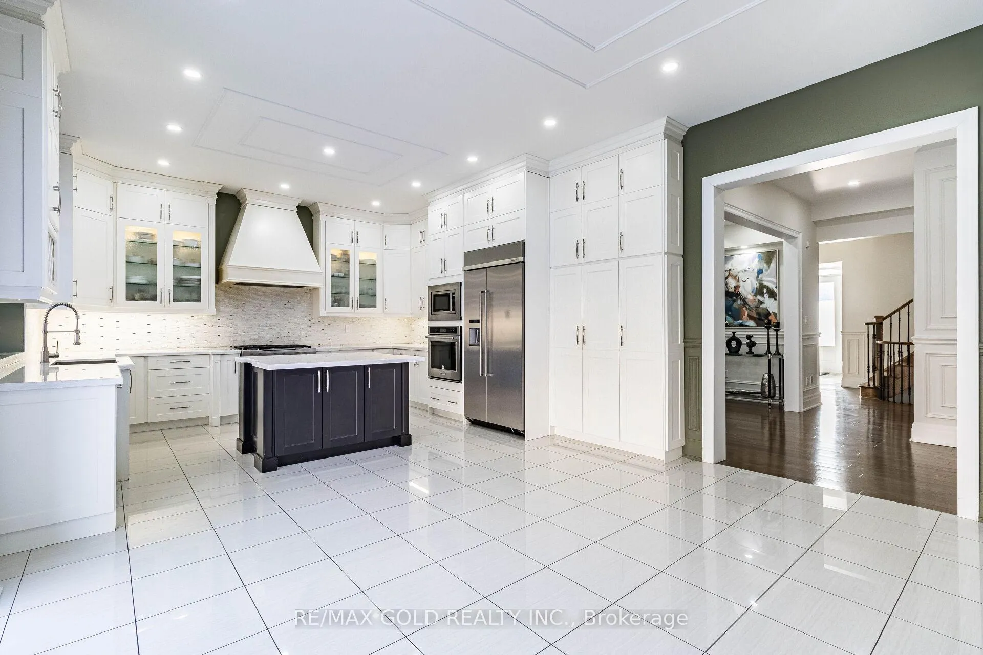 Photo 18 of 28 Cloverhaven Road, Brampton, Toronto Gore Rural Estate — HOMEH