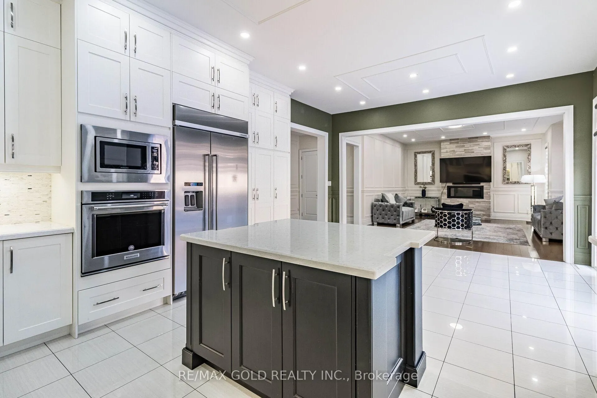 Photo 21 of 28 Cloverhaven Road, Brampton, Toronto Gore Rural Estate — HOMEH