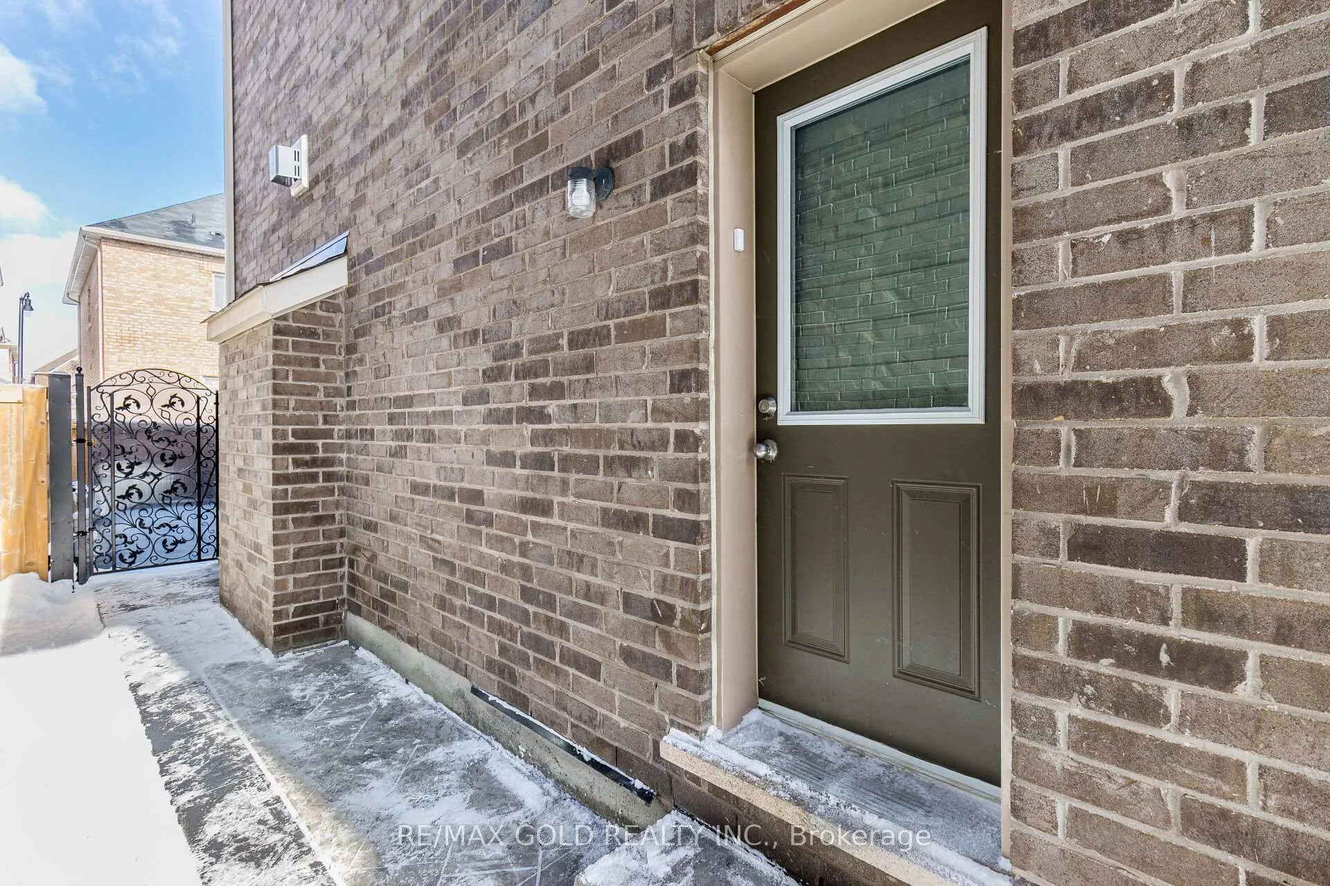 Photo 48 of 28 Cloverhaven Road, Brampton, Toronto Gore Rural Estate — HOMEH