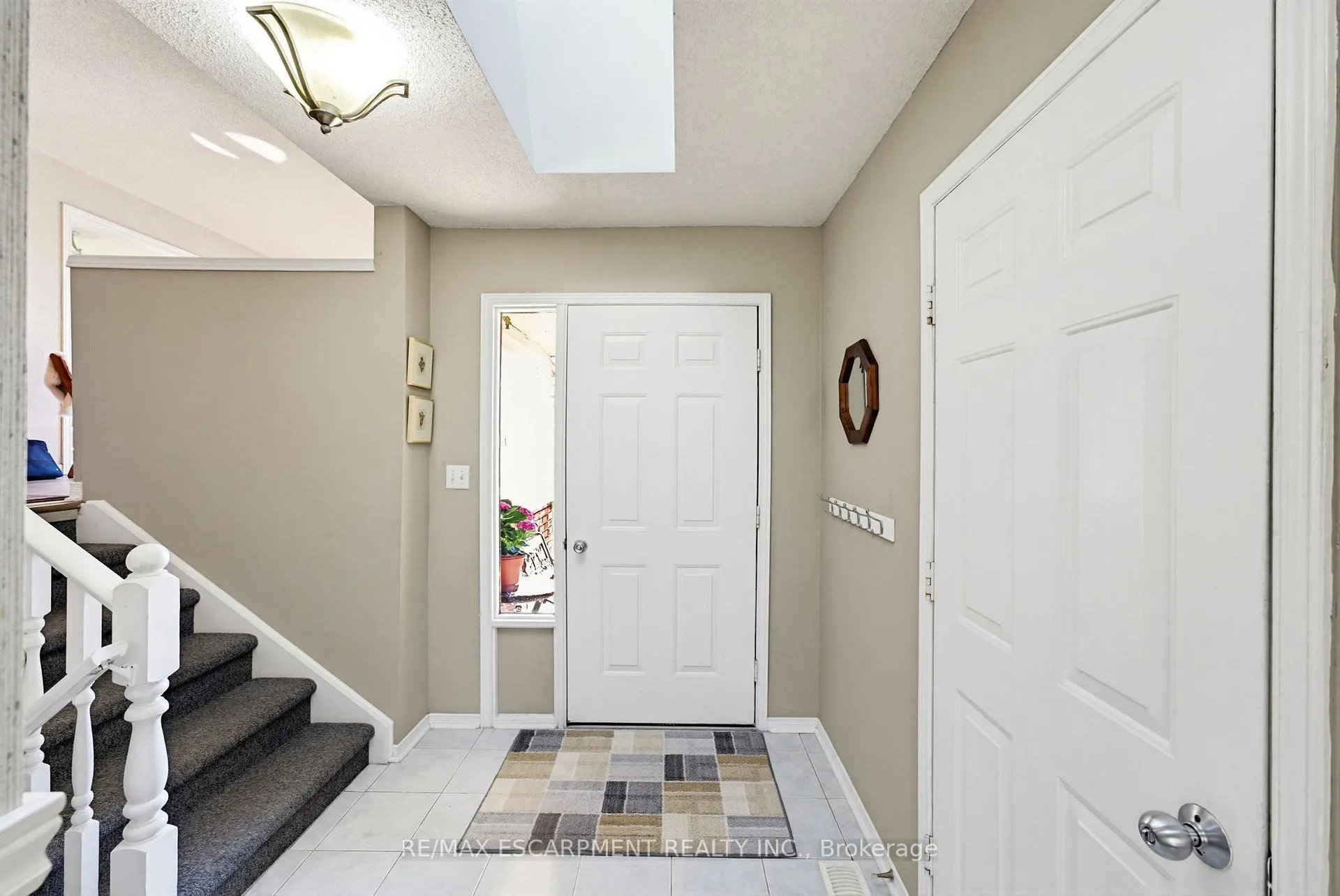 Photo 5 of 3956 Old Orchard Way, Lincoln, Lincoln-Jordan/Vineland — HOMEH