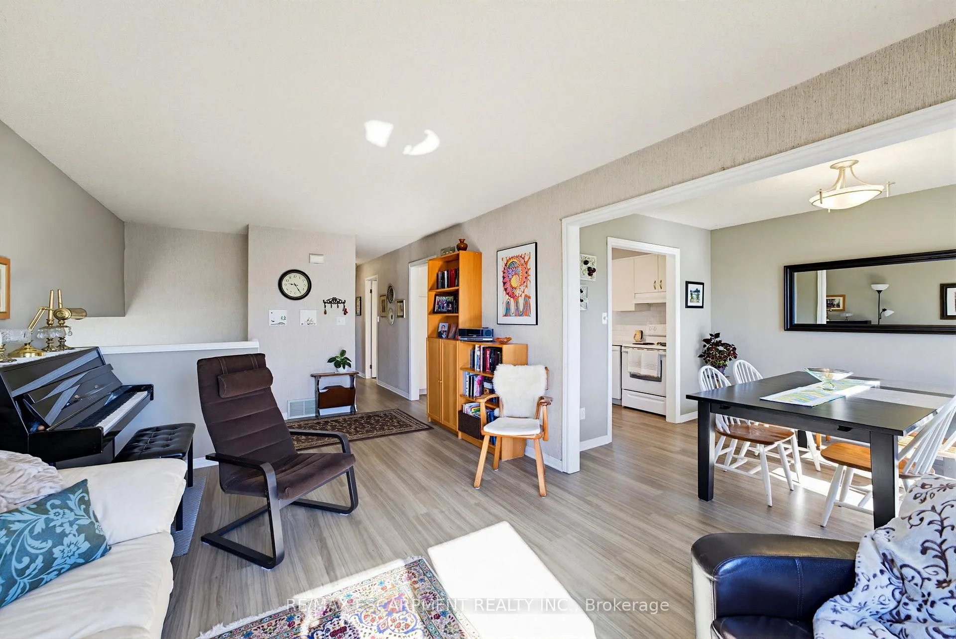 Photo 10 of 3956 Old Orchard Way, Lincoln, Lincoln-Jordan/Vineland — HOMEH