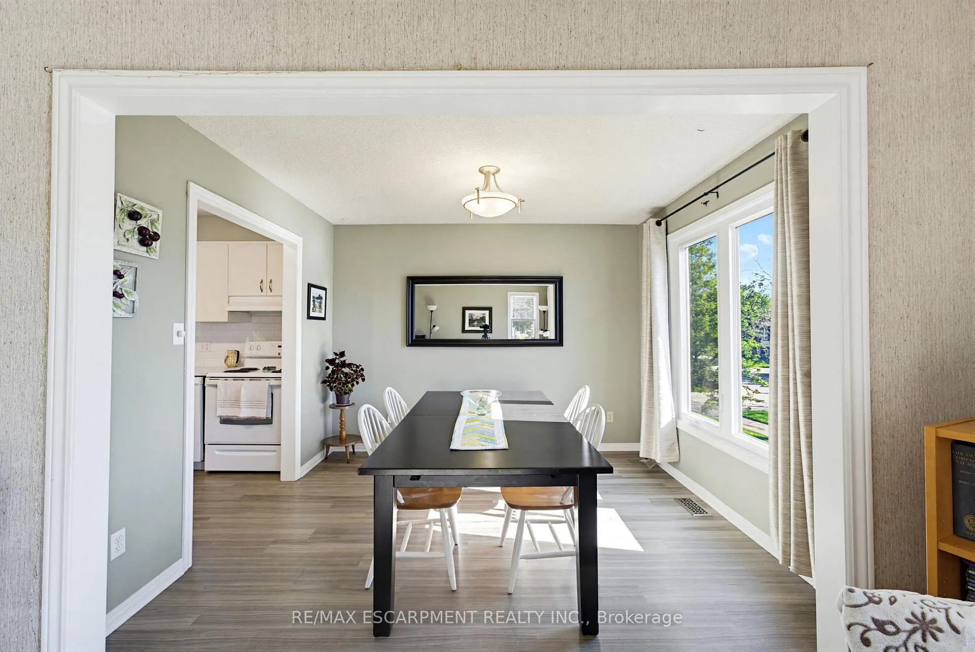 Photo 11 of 3956 Old Orchard Way, Lincoln, Lincoln-Jordan/Vineland — HOMEH