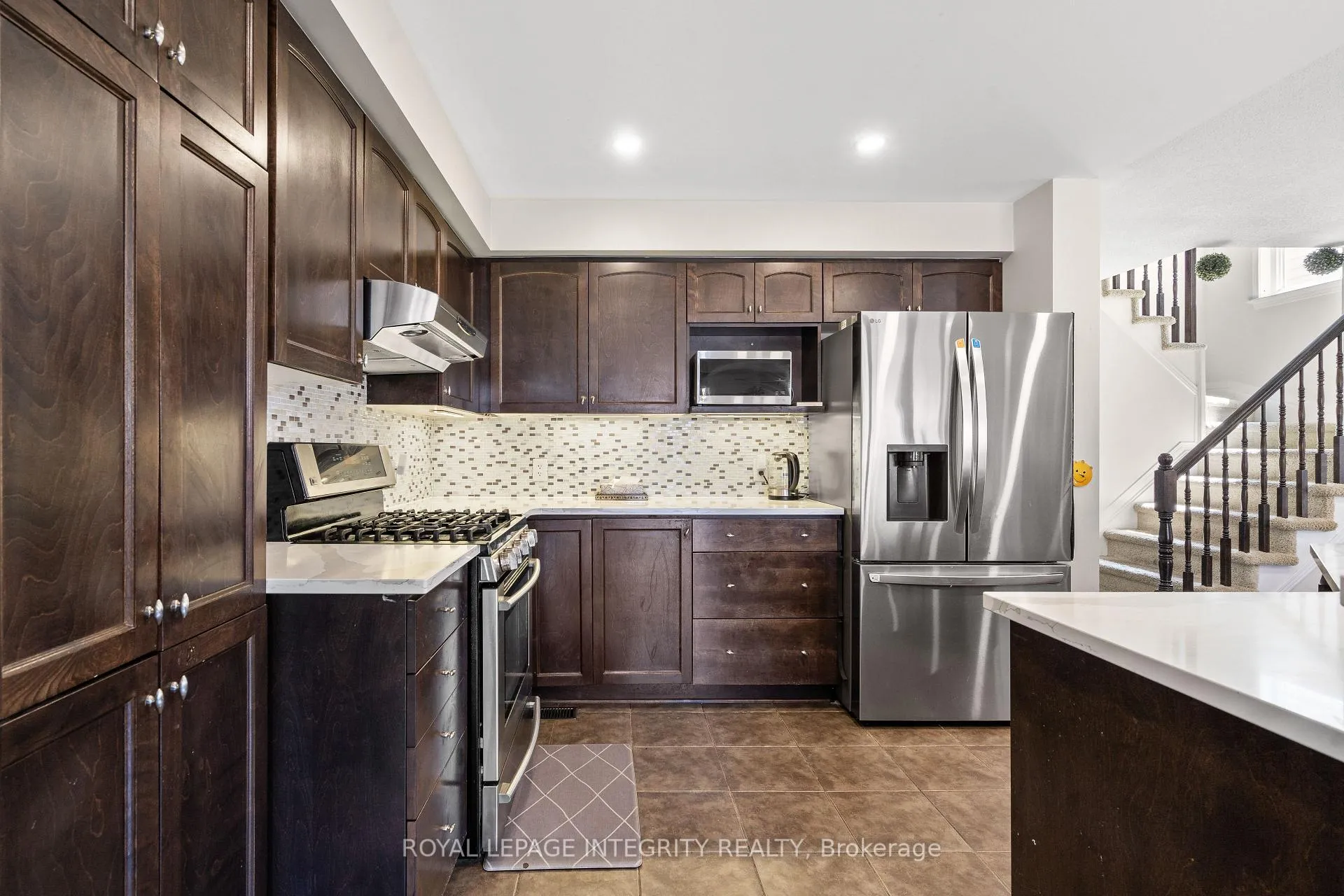 Photo 6 of 407 Celtic Ridge Crescent, Ottawa, Kanata - Morgan's Grant/South March — HOMEH