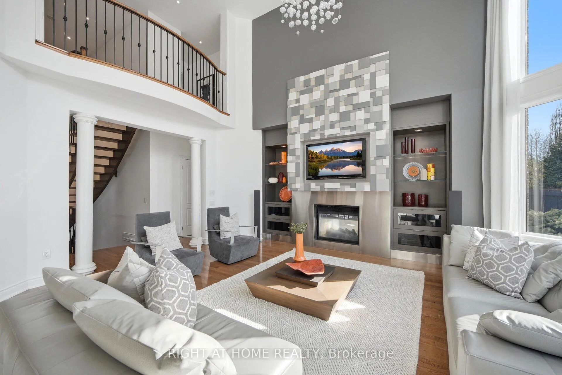 Photo 5 of 3305 Mistwell Crescent, Oakville, Bronte — HOMEH