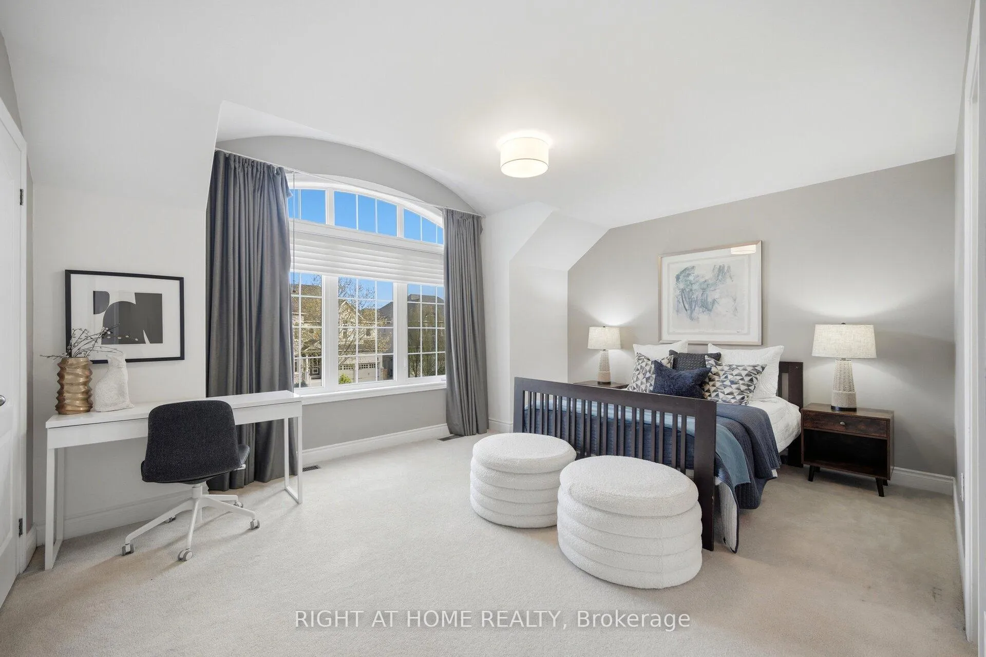 Photo 24 of 3305 Mistwell Crescent, Oakville, Bronte — HOMEH