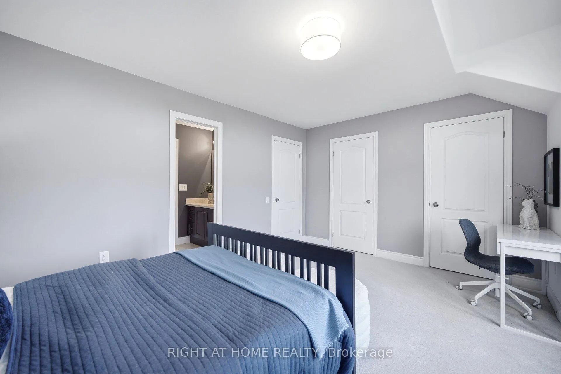 Photo 25 of 3305 Mistwell Crescent, Oakville, Bronte — HOMEH