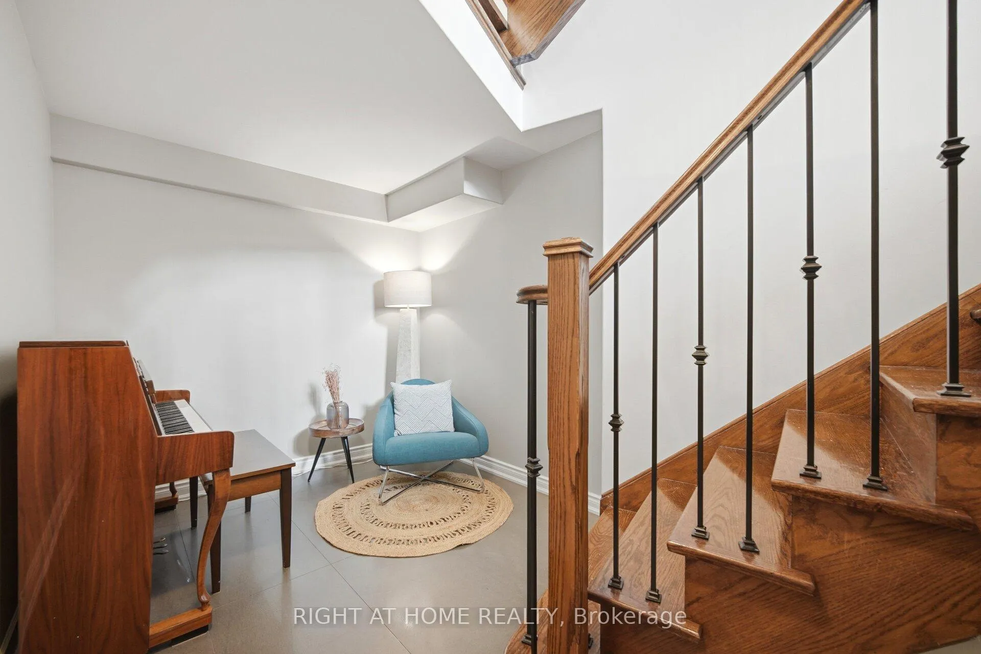 Photo 34 of 3305 Mistwell Crescent, Oakville, Bronte — HOMEH