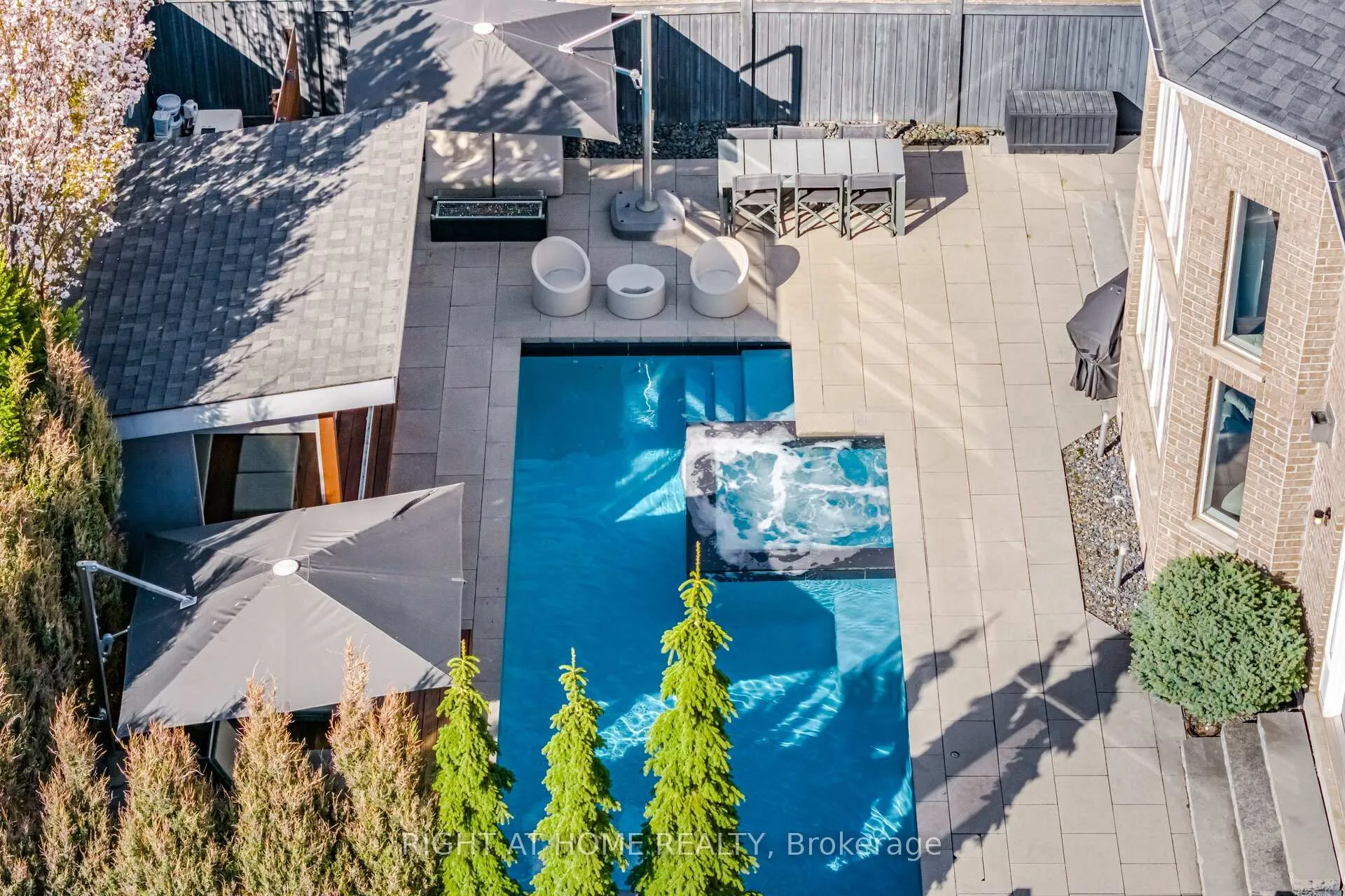 Photo 48 of 3305 Mistwell Crescent, Oakville, Bronte — HOMEH