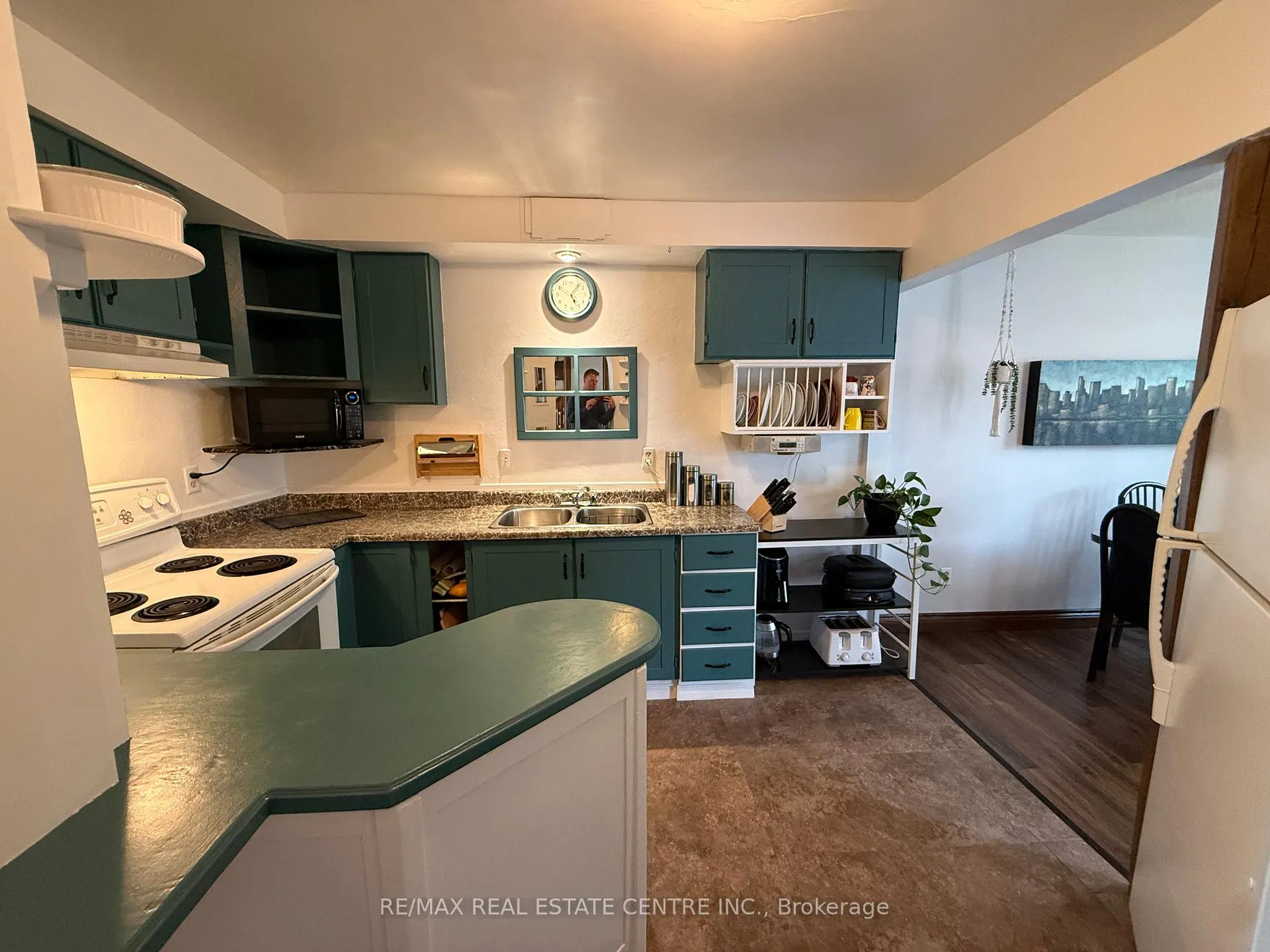 Photo 6 of Unit 21, 325 William Street, Shelburne — HOMEH