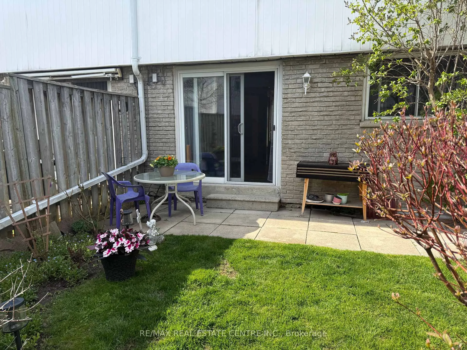 Photo 24 of Unit 21, 325 William Street, Shelburne — HOMEH