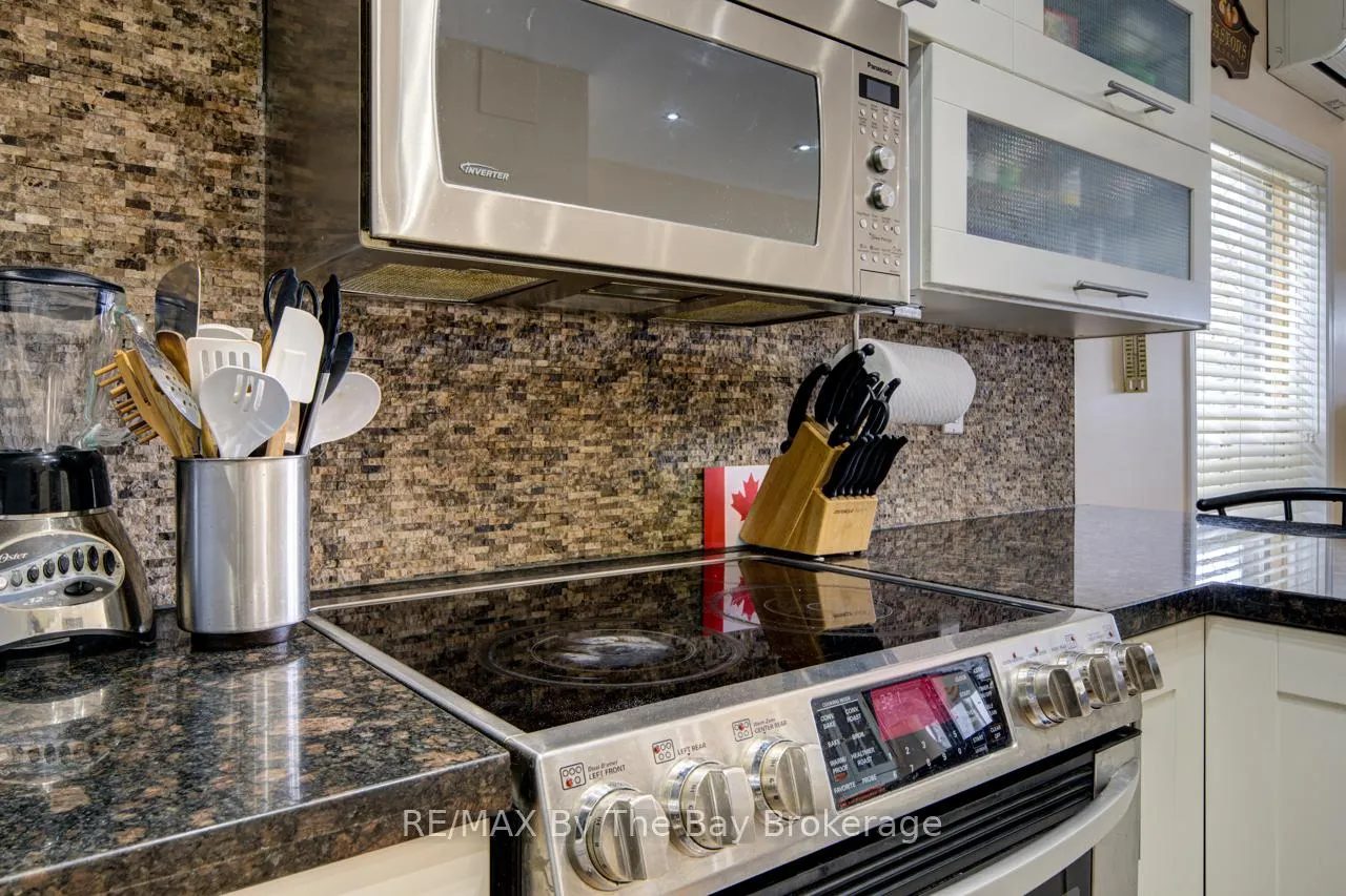 Photo 13 of Unit 1, 216 River Road E, Wasaga Beach — HOMEH