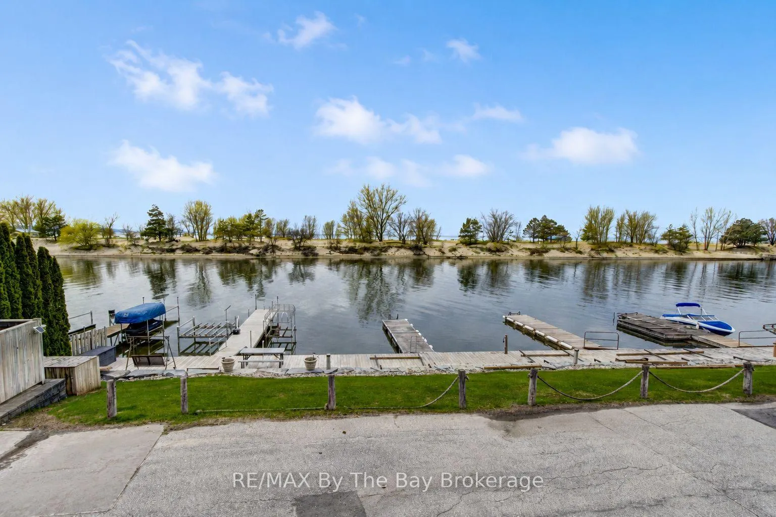 Photo 4 of Unit 1, 216 River Road E, Wasaga Beach — HOMEH