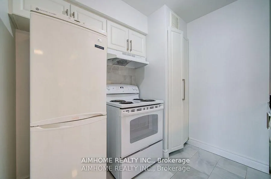Photo 16 of Unit 603, 1055 Bay Street, Toronto, Bay Street Corridor — HOMEH