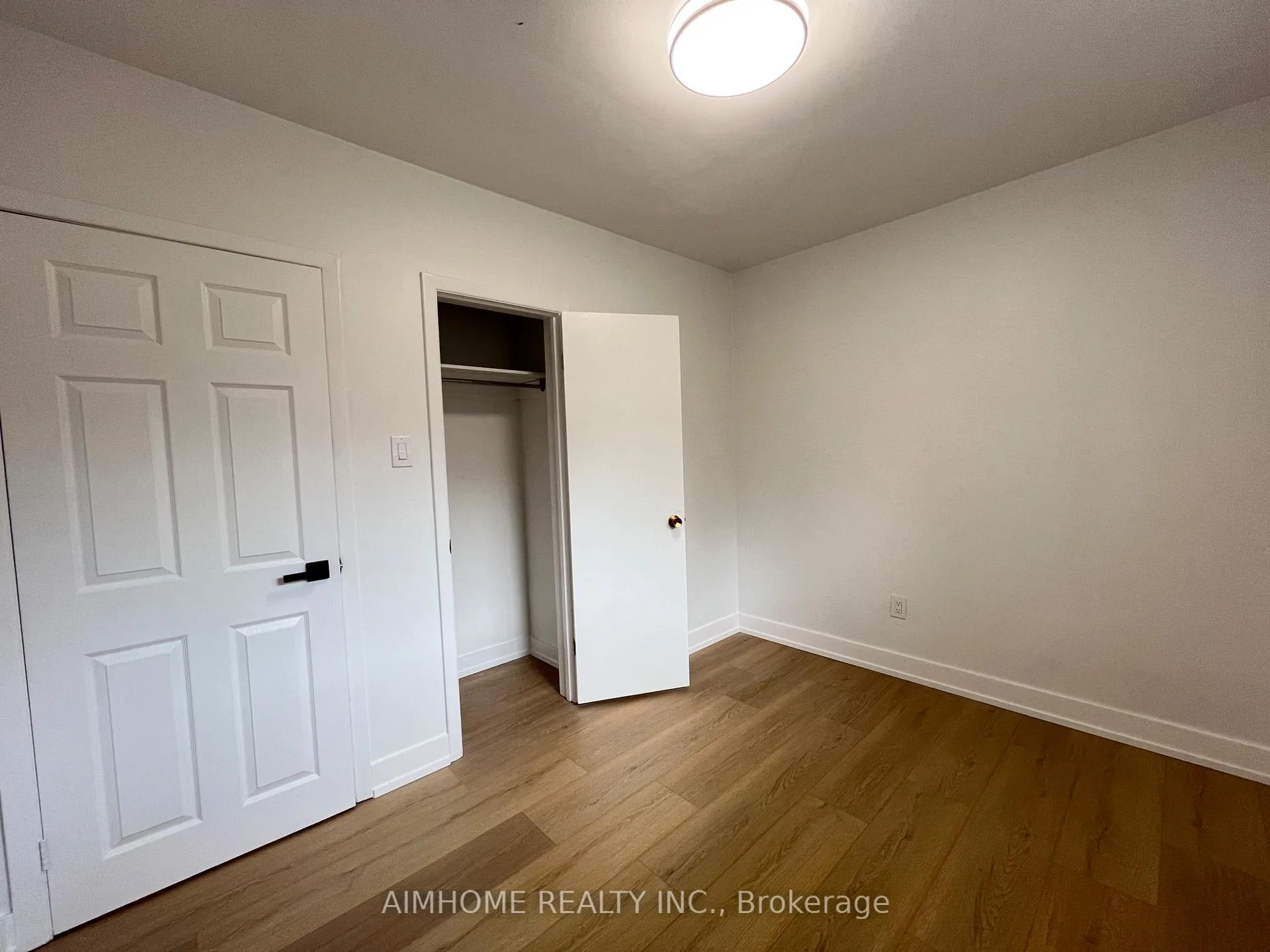 Photo 8 of 22 Denver Place, Scarborough, Woburn — HOMEH