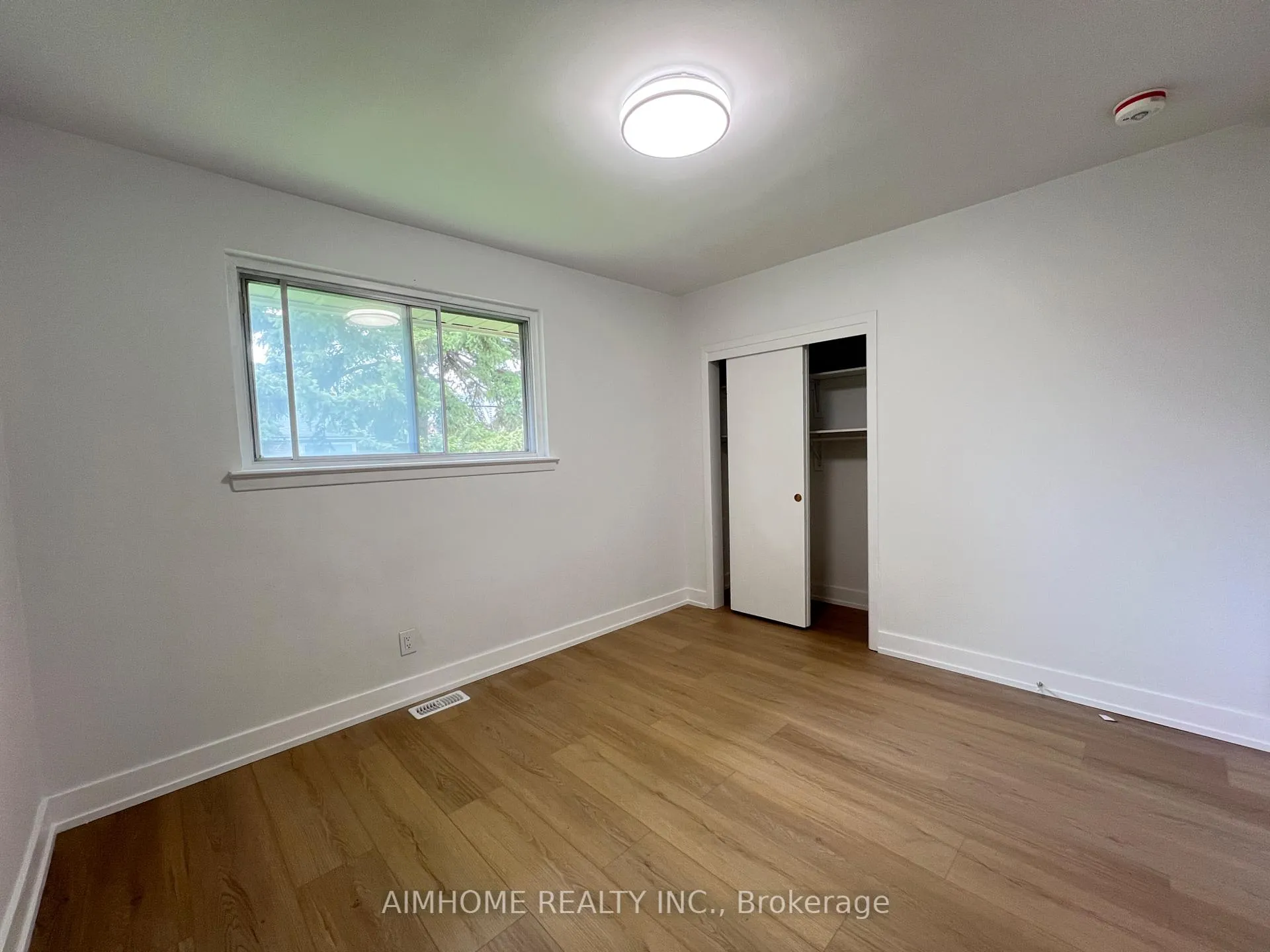 Photo 11 of 22 Denver Place, Scarborough, Woburn — HOMEH