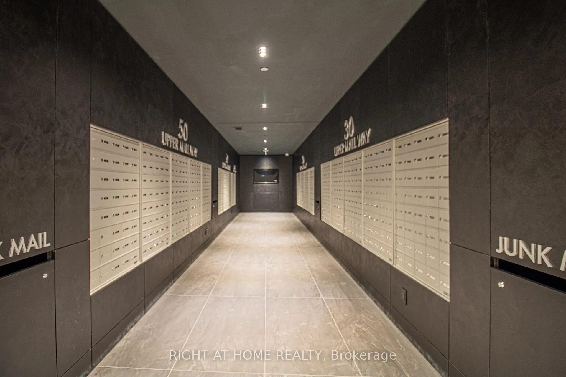 Photo 6 of Unit 2811, 50 Upper Mall Way, Vaughan, Brownridge — HOMEH