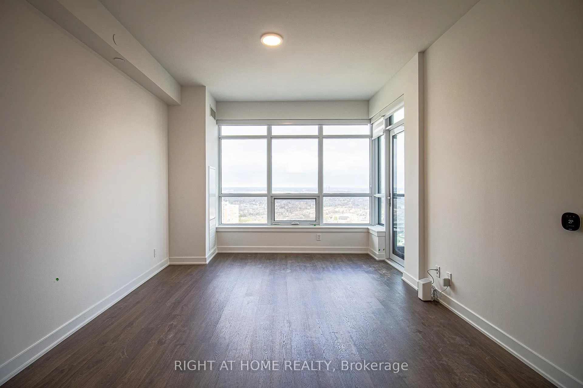 Photo 13 of Unit 2811, 50 Upper Mall Way, Vaughan, Brownridge — HOMEH