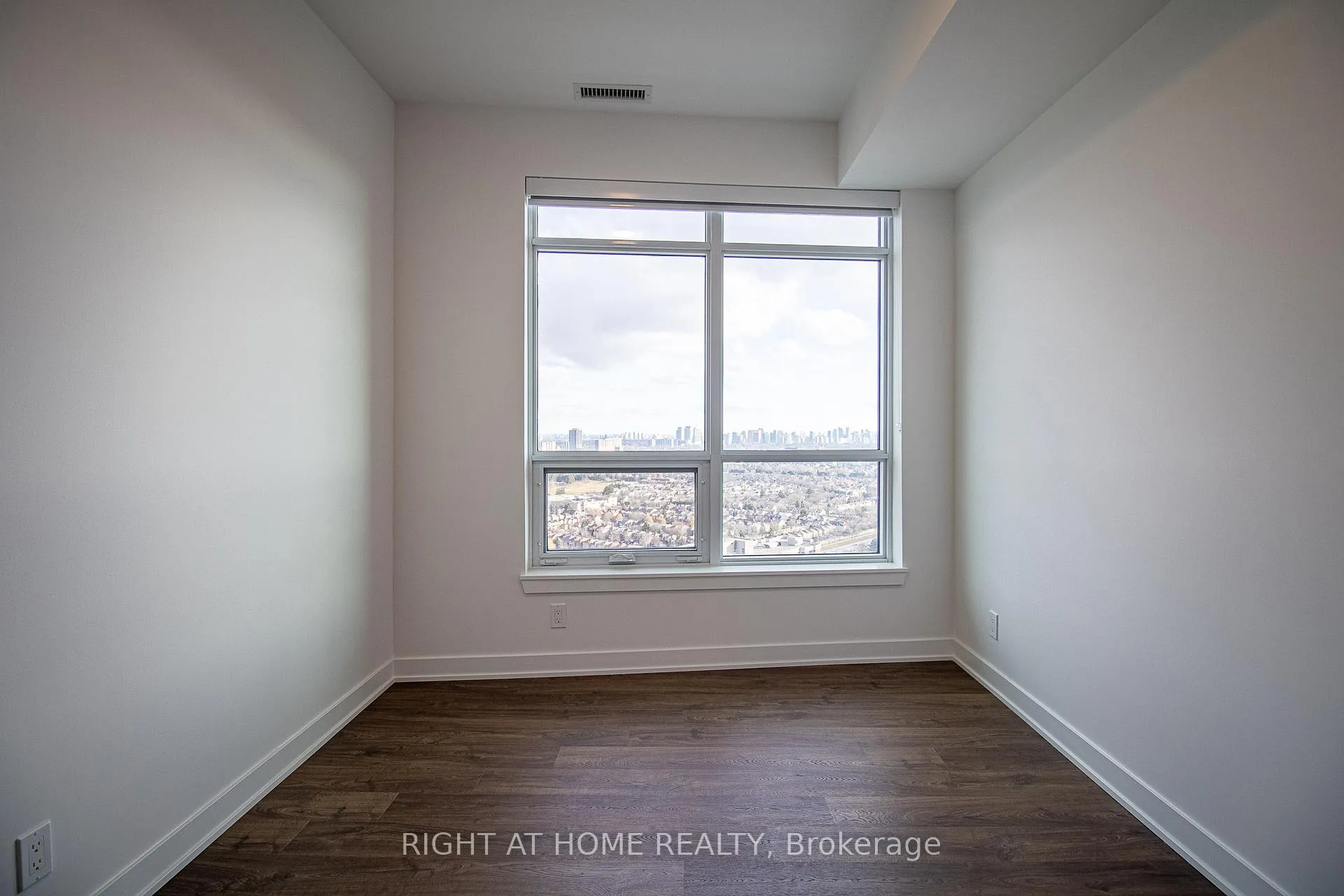 Photo 14 of Unit 2811, 50 Upper Mall Way, Vaughan, Brownridge — HOMEH