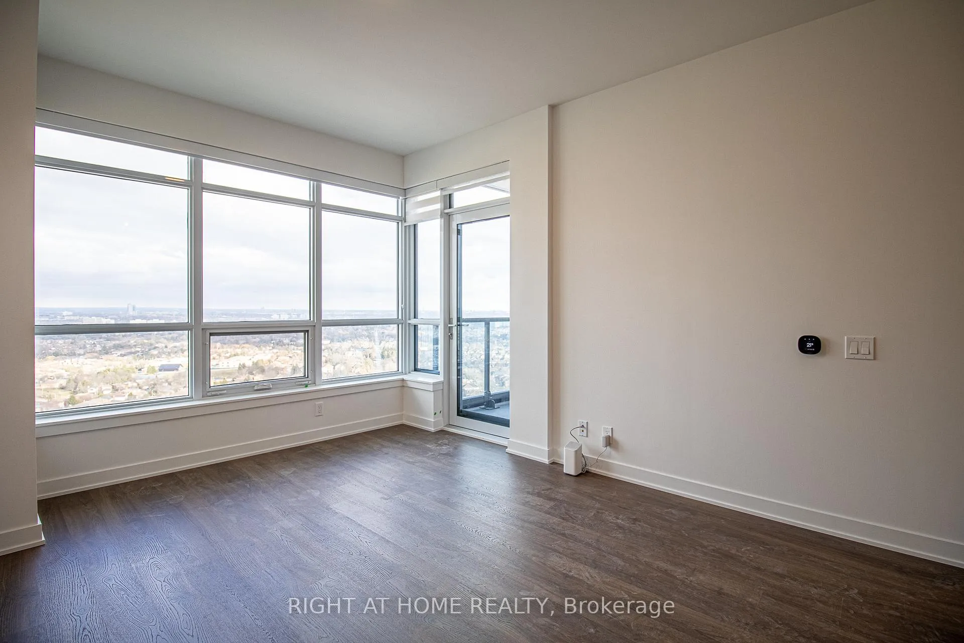 Photo 15 of Unit 2811, 50 Upper Mall Way, Vaughan, Brownridge — HOMEH