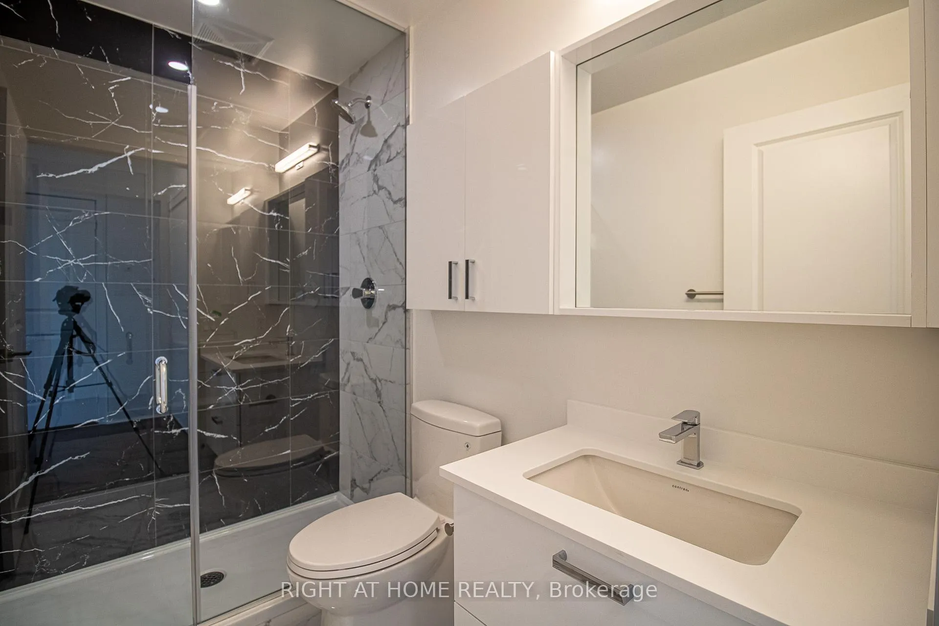 Photo 17 of Unit 2811, 50 Upper Mall Way, Vaughan, Brownridge — HOMEH