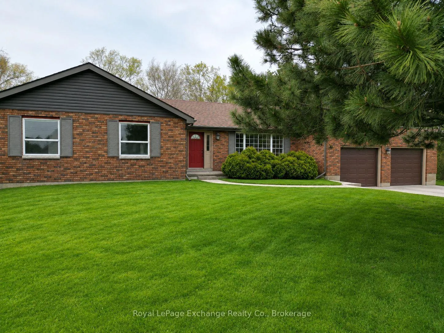 Photo 1 of 96 Penetangore Row, Kincardine — HOMEH