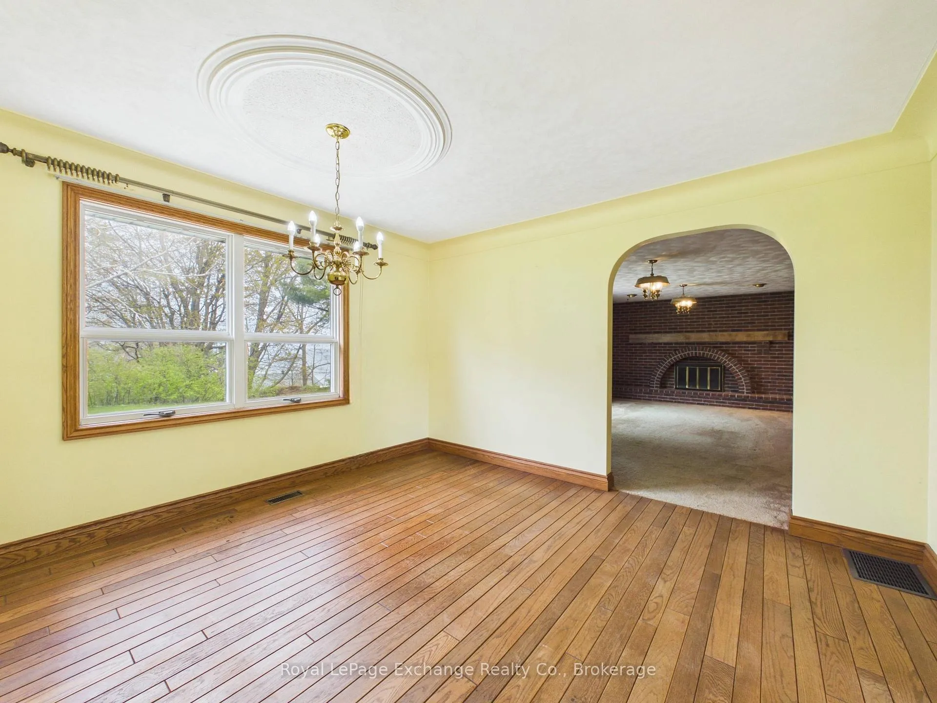Photo 11 of 96 Penetangore Row, Kincardine — HOMEH