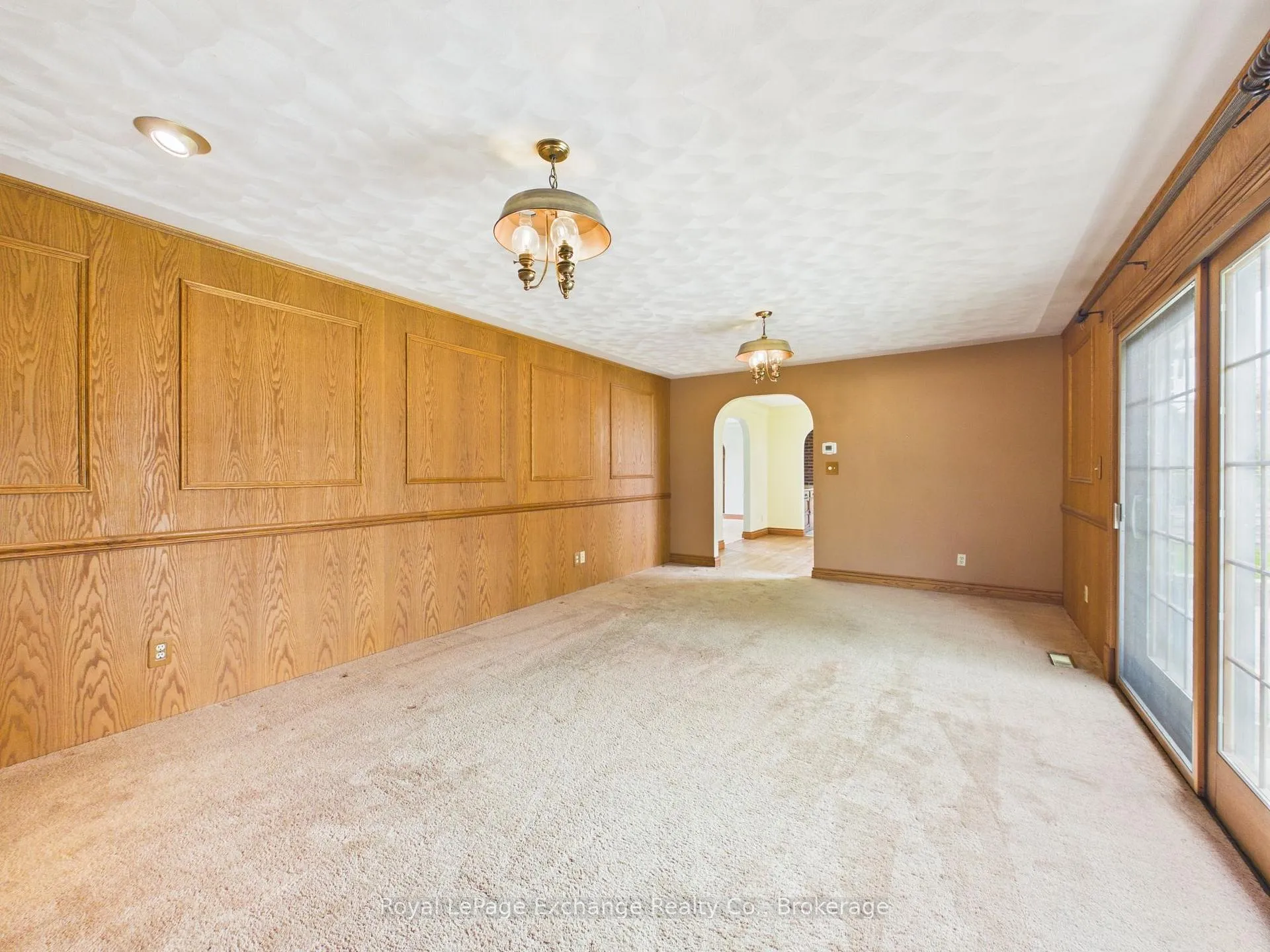 Photo 12 of 96 Penetangore Row, Kincardine — HOMEH