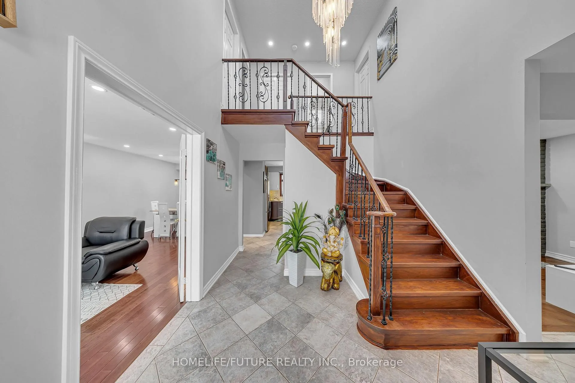 Photo 3 of 86 Robinson Crescent, Whitby, Pringle Creek — HOMEH
