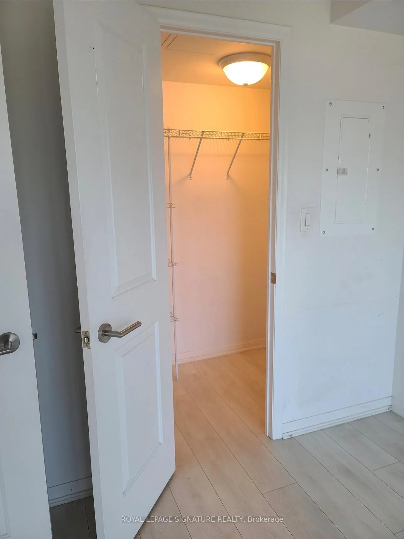 Photo 5 of Unit 2107, 400 Adelaide Street E, Toronto, Moss Park — HOMEH