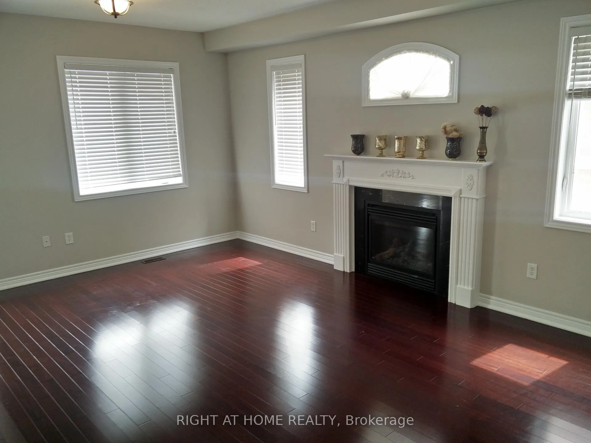 Photo 17 of 39 Daleridge Crescent, Brampton, Bram East — HOMEH
