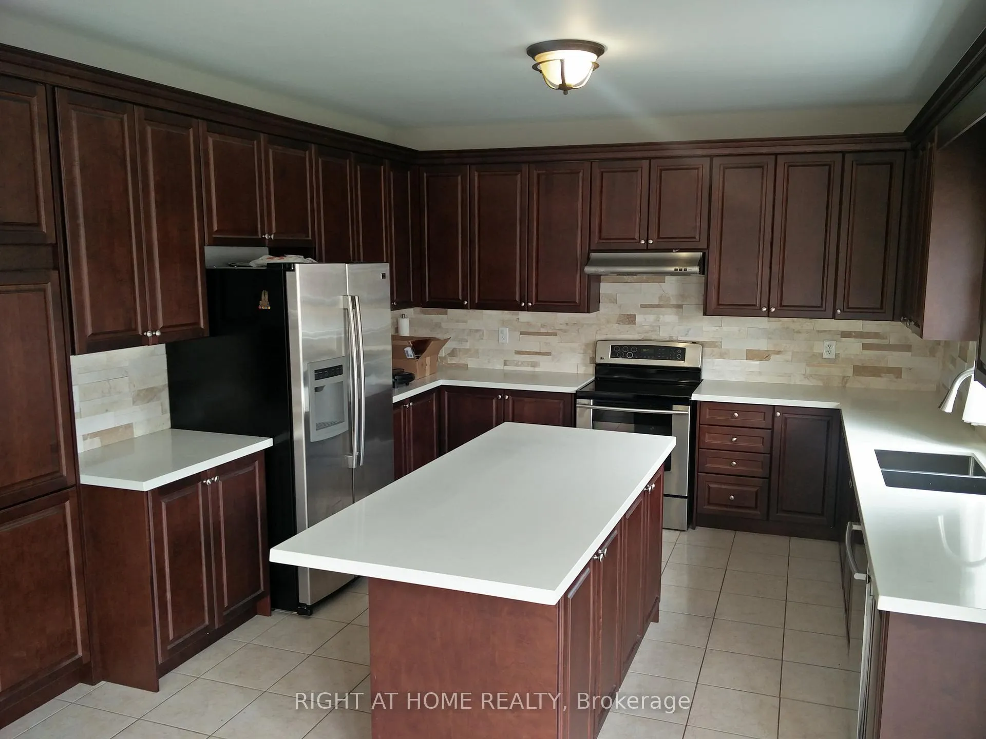Photo 18 of 39 Daleridge Crescent, Brampton, Bram East — HOMEH